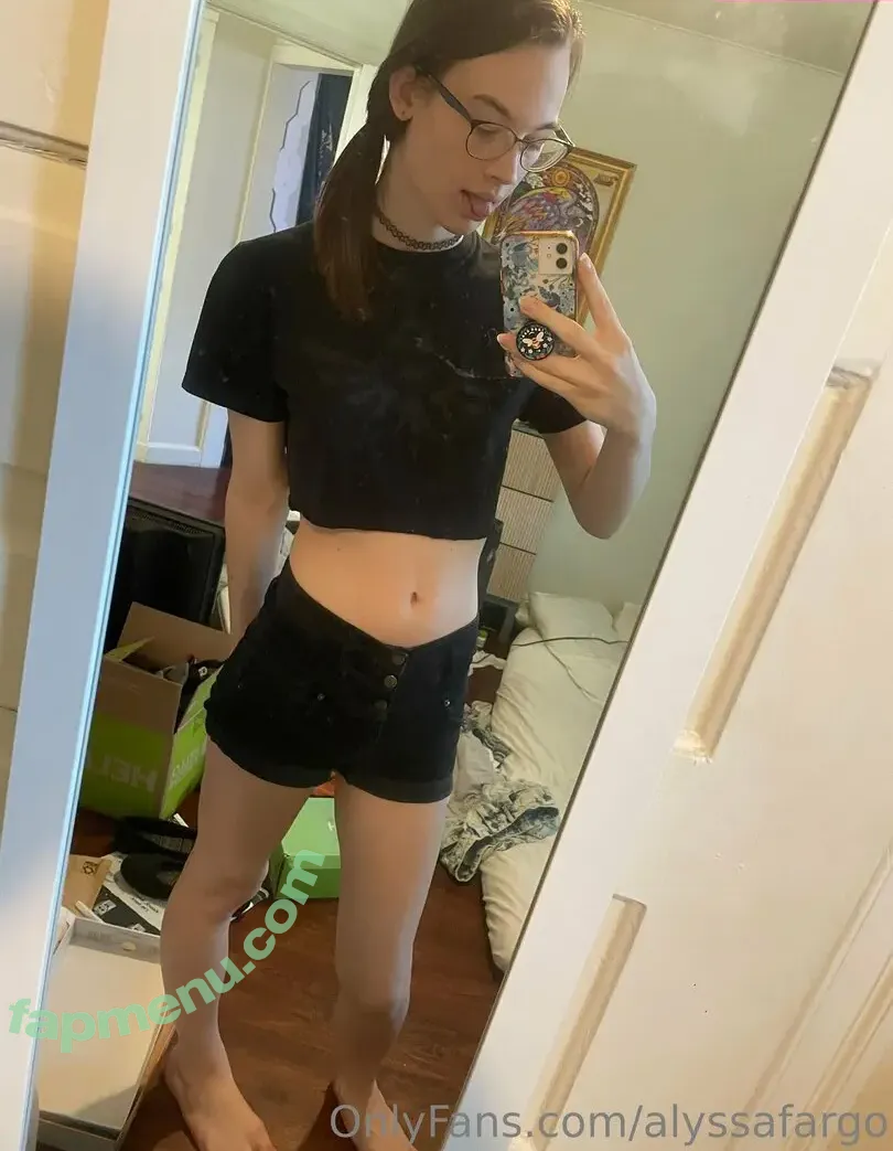 alyssafargo nude photo #0036 (alyssafargo)