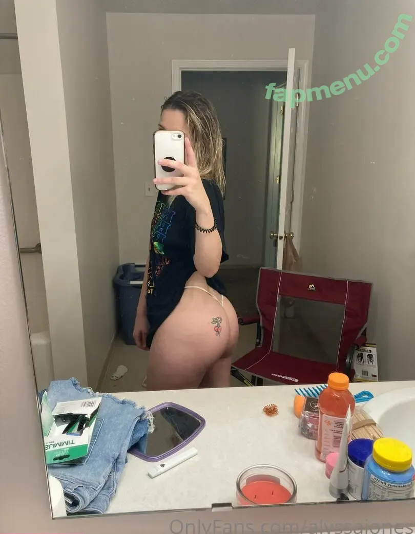 alyssajones nude photo #0005 (alyssaa_jones)