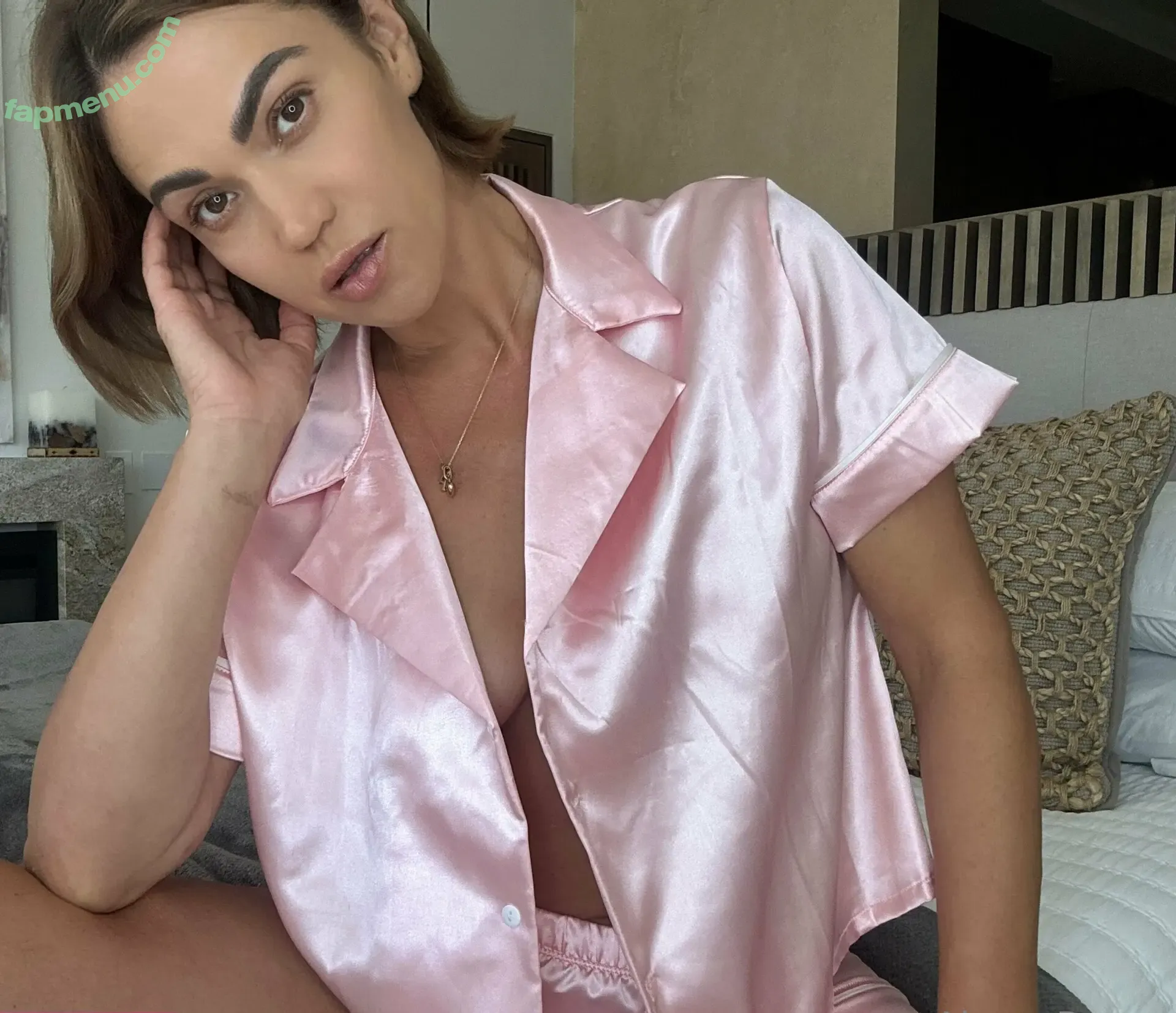 alyssareece nude photo #0056 (alyssareece)