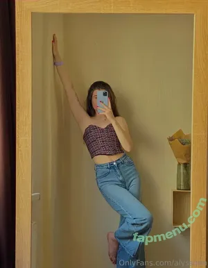 alysshan / alyshalynnn nude photo #0008
