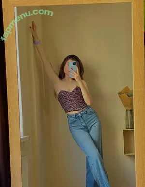 alysshan / alyshalynnn nude photo #0009