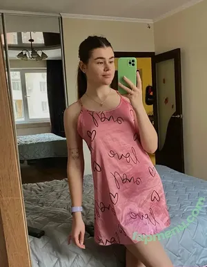 alysshan / alyshalynnn nude photo #0016