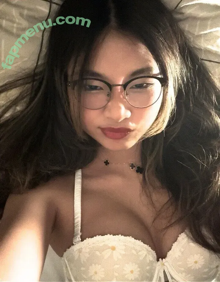 Alyssia.keii nude photo #0006 (padsfoots)