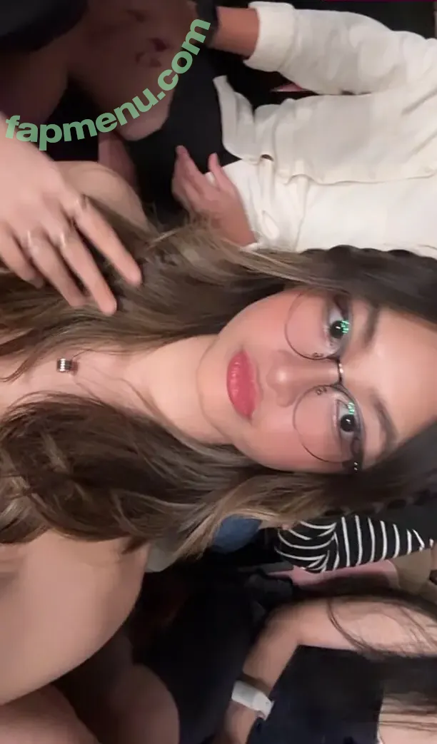 Alyssia.keii nude photo #0077 (padsfoots)
