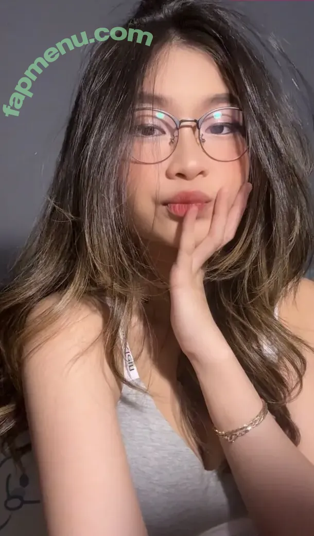 Alyssia.keii nude photo #0200 (padsfoots)