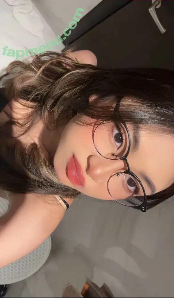 Alyssia.keii nude photo #0301 (padsfoots)