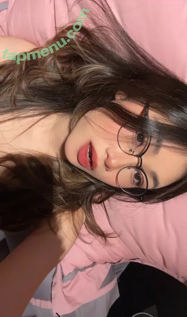 Alyssia.keii nude photo #0308 (padsfoots)