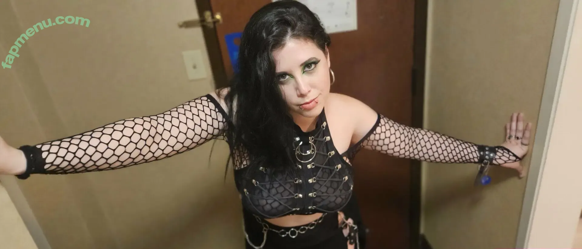 alysswinkler nude photo #0076 (alysswinkler)