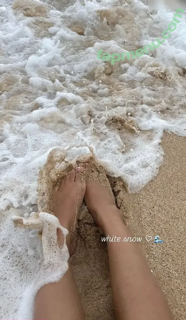 Alythuh nude photo #0022 (Alythuh)