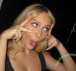 Alyvia Alyn Lind / alyviaalind nude photo #0061