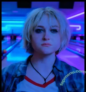 Alyvia Alyn Lind / alyviaalind nude photo #0088