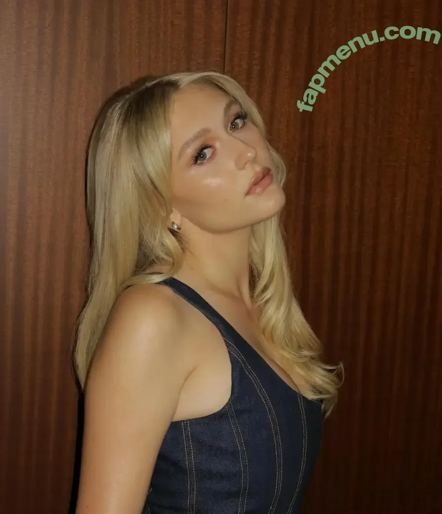 Alyvia Alyn Lind nude photo #0081 (alyviaalind)