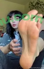 alyx_foot nude photo #0004 (sillywulf / tinykittie)