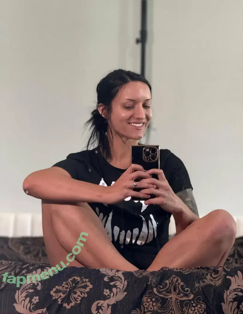 alyx_urie2 nude photo #0017 (alyx_urie)