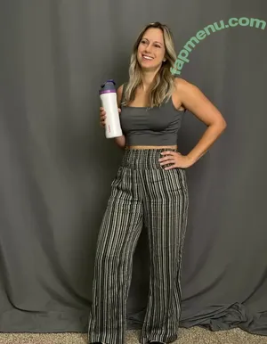 alyxlibbycomedy / alyxandra nude photo #0003