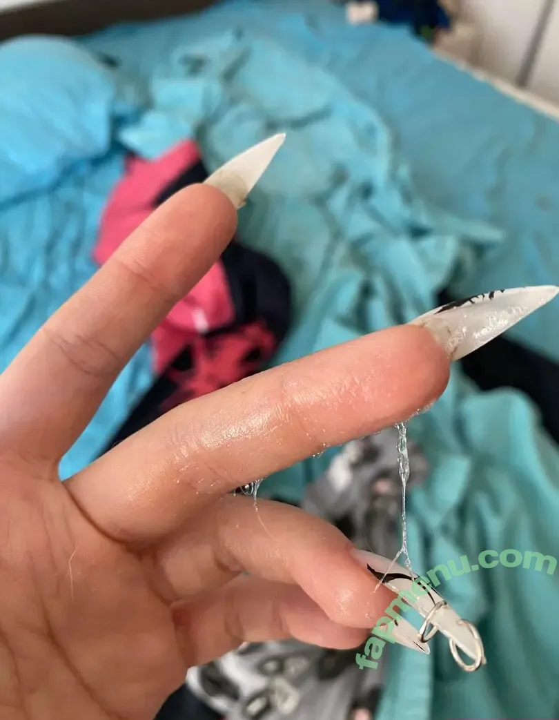 Amaaterasuu nude photo #0020 (chartreuxx)