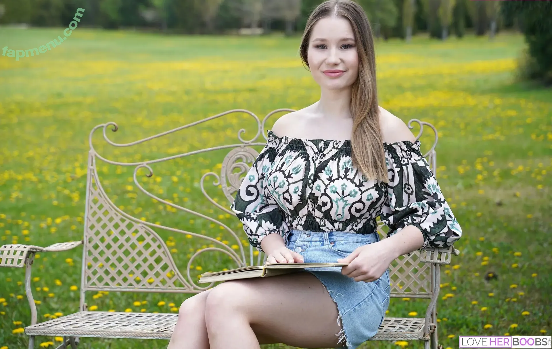 Amalia Davis nude photo #0339 (AmaliaDavisXXX / ameliaxdavis / wlarawww)