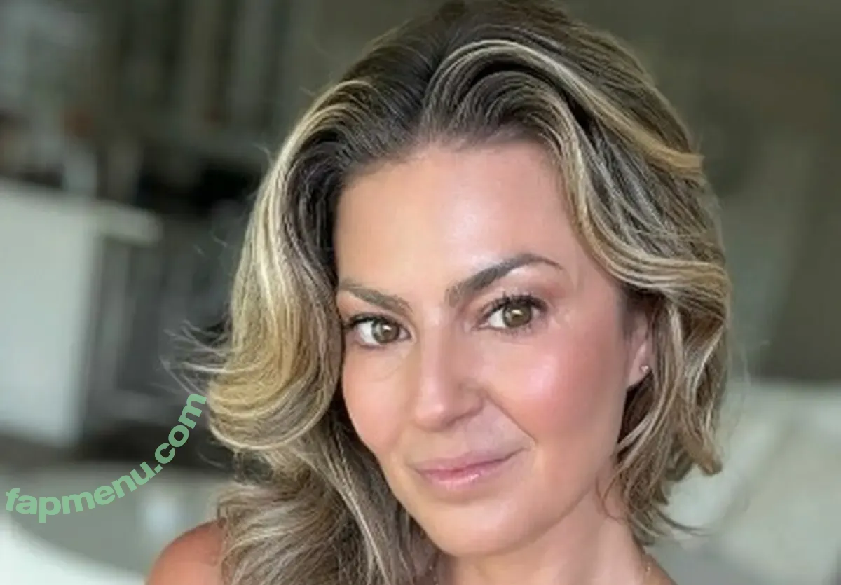 Amanda Balionis nude photo #0025 (Amanda Balionis)