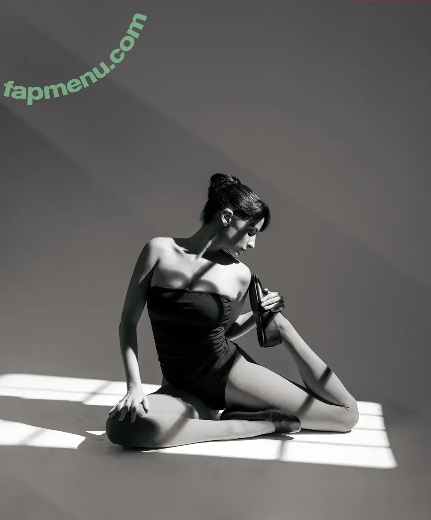 Amanda De Godoi nude photo #0046 (amandadegodoi)