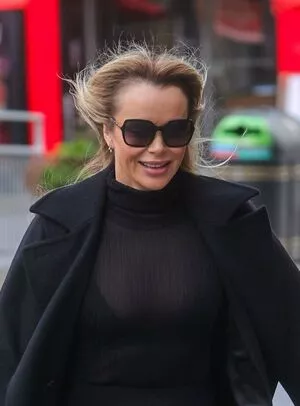 Amanda Holden / noholdenback nude photo #1153
