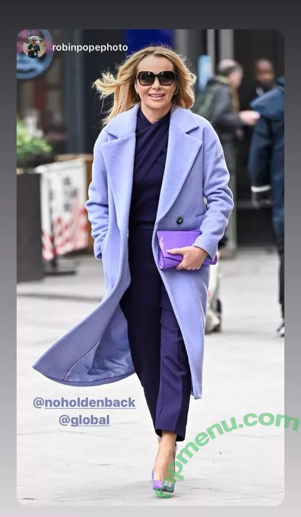 Amanda Holden nude photo #1061 (noholdenback)