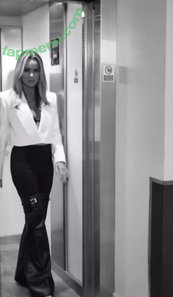 Amanda Holden nude photo #1080 (noholdenback)