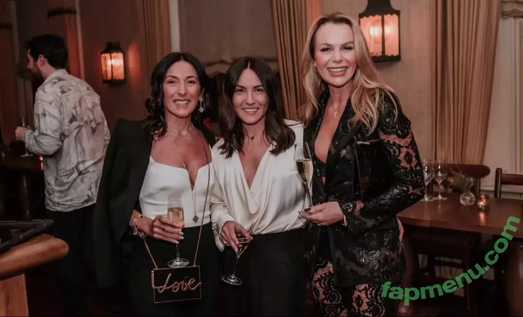 Amanda Holden nude photo #1103 (noholdenback)