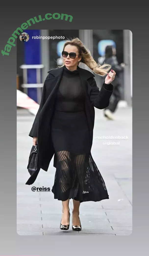 Amanda Holden nude photo #1110 (noholdenback)