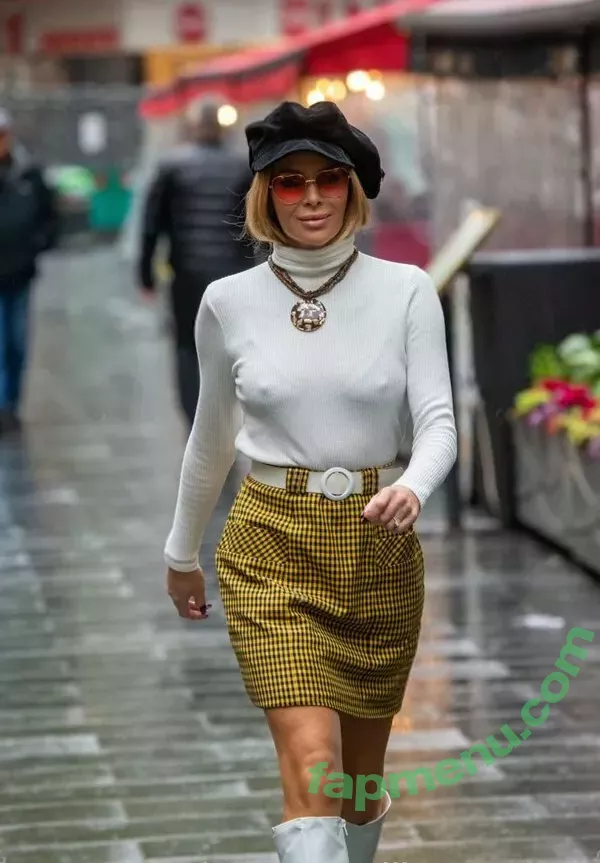 Amanda Holden nude photo #1126 (noholdenback)