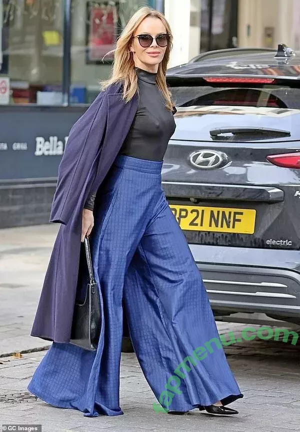 Amanda Holden nude photo #1127 (noholdenback)