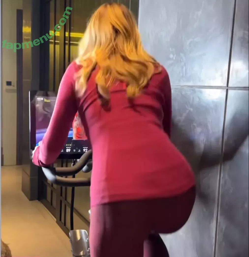 Amanda Holden nude photo #1200 (noholdenback)