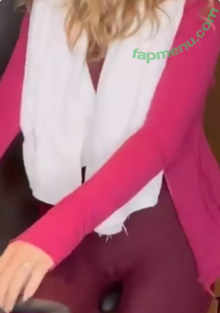 Amanda Holden nude photo #1207 (noholdenback)