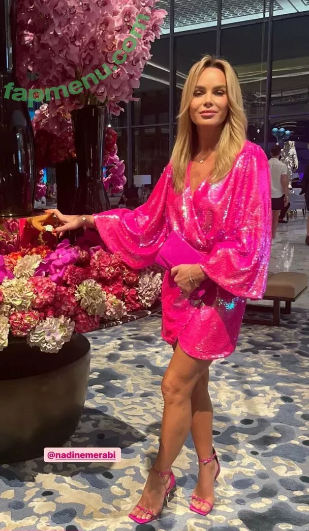 Amanda Holden nude photo #1218 (noholdenback)