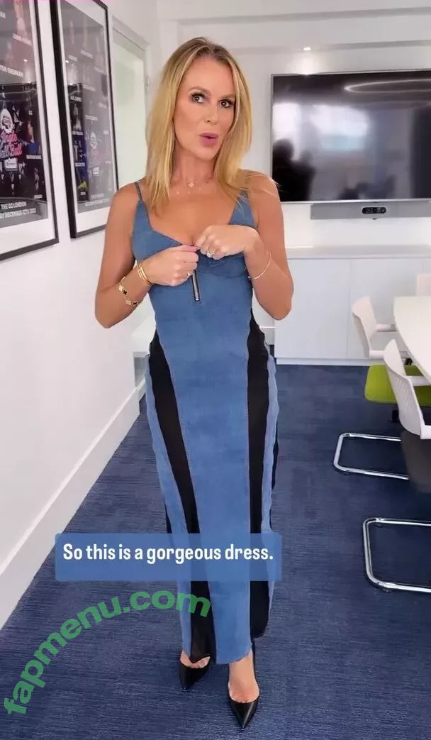 Amanda Holden nude photo #1391 (noholdenback)