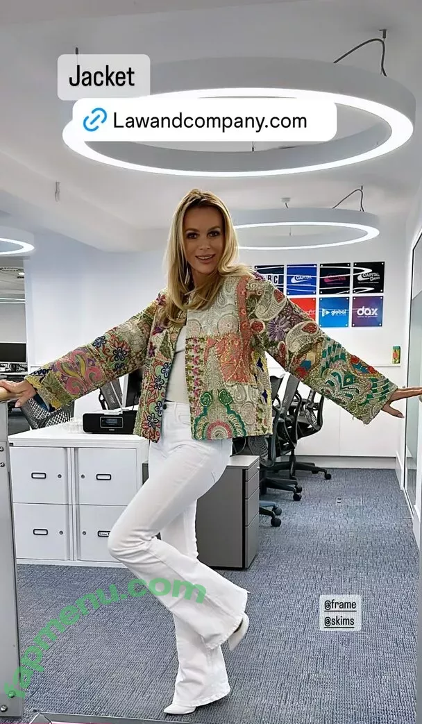 Amanda Holden nude photo #1411 (noholdenback)