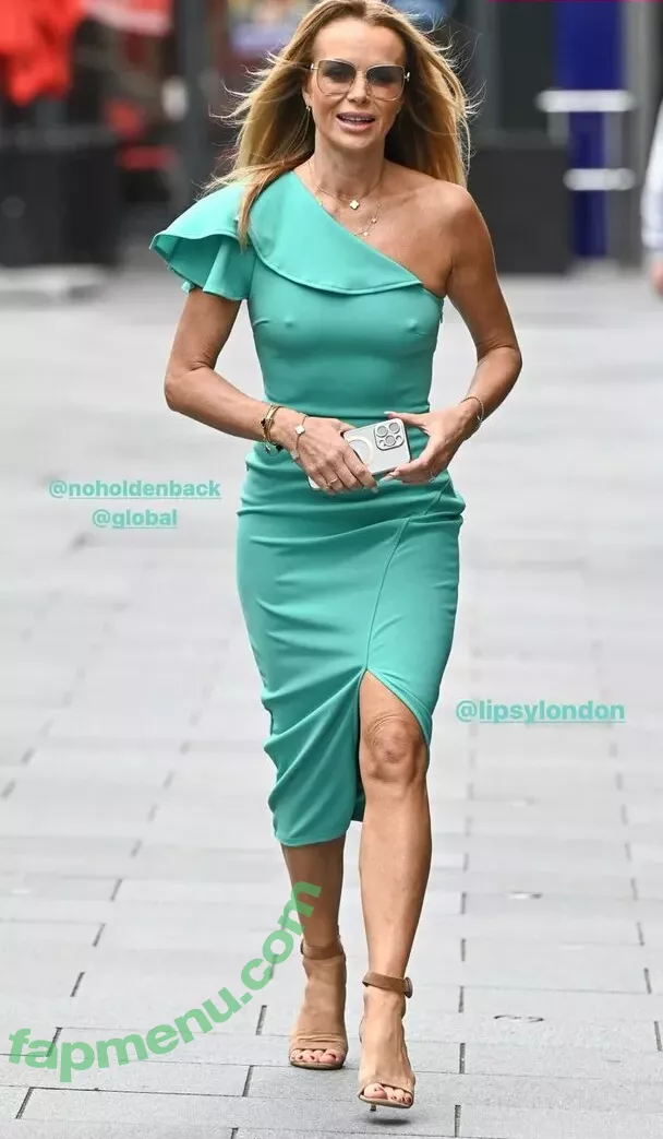 Amanda Holden nude photo #1603 (noholdenback)