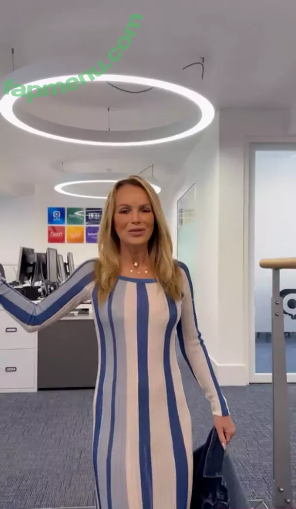 Amanda Holden nude photo #1606 (noholdenback)