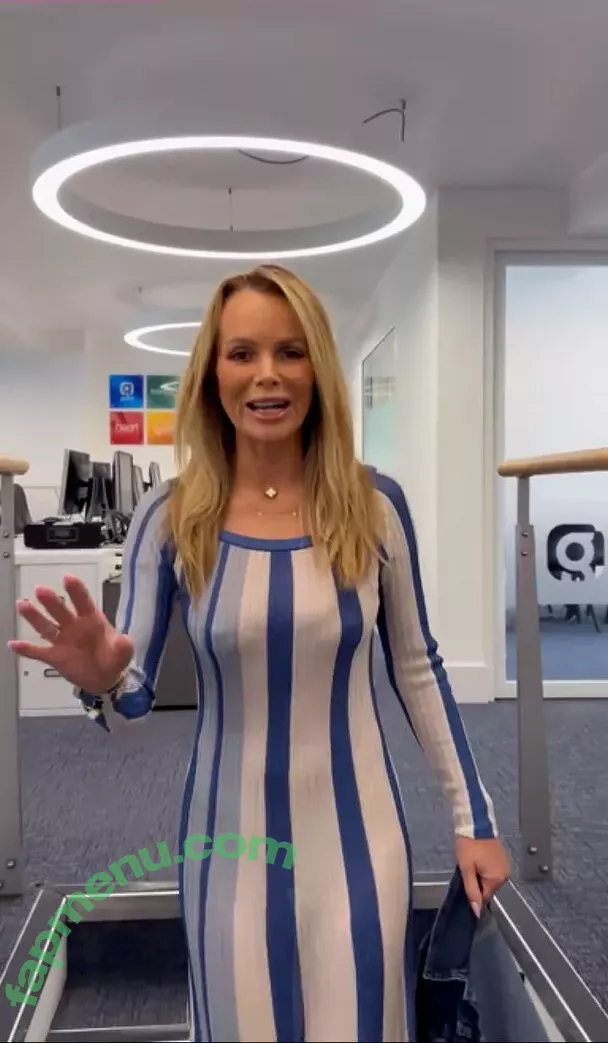 Amanda Holden nude photo #1609 (noholdenback)