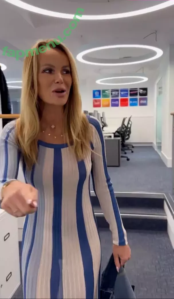 Amanda Holden nude photo #1610 (noholdenback)