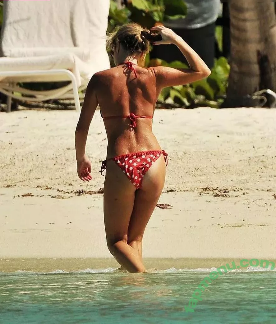 Amanda Holden nude photo #1743 (noholdenback)