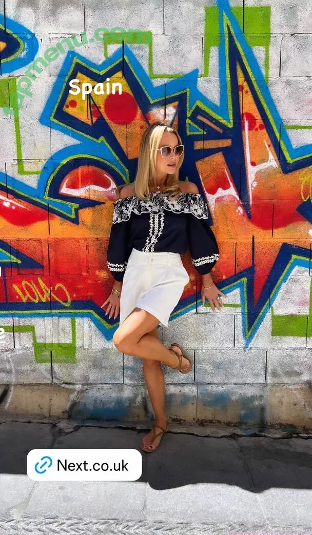 Amanda Holden nude photo #1779 (noholdenback)