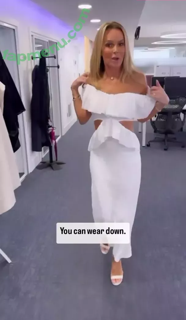 Amanda Holden nude photo #1938 (noholdenback)