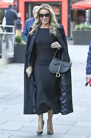Amanda Holden / amanda_holden / noholdenback nude photo #2403