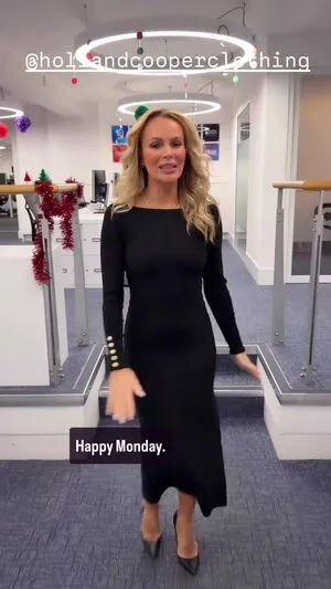 Amanda Holden / amanda_holden / noholdenback nude photo #2405