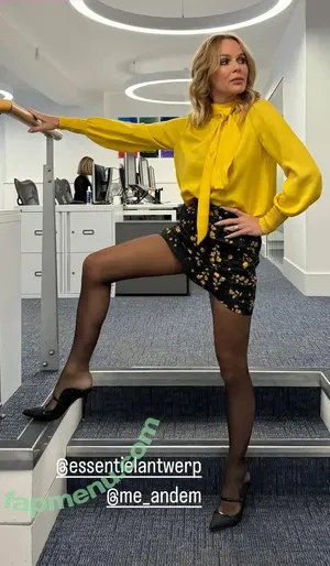 Amanda Holden / amanda_holden / noholdenback nude photo #2734