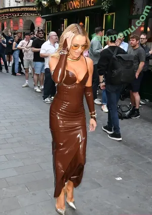 Amanda Holden / amanda_holden / noholdenback nude photo #2936