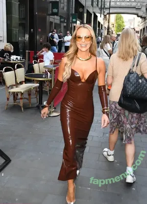 Amanda Holden / amanda_holden / noholdenback nude photo #2943