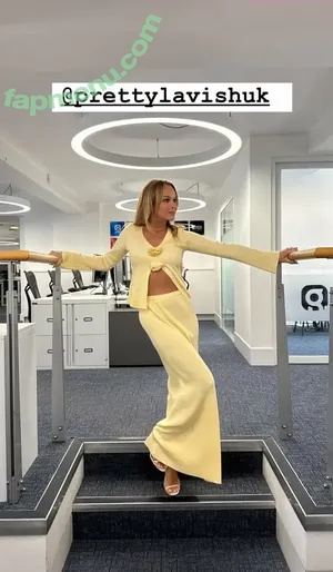 Amanda Holden / amanda_holden / noholdenback nude photo #2989