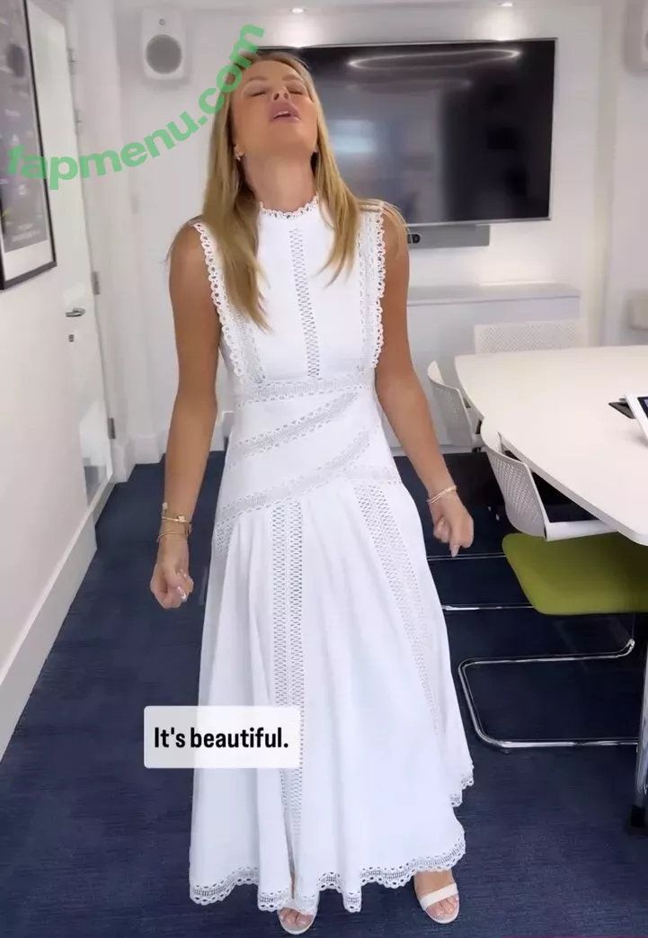 Amanda Holden nude photo #2038 (noholdenback)