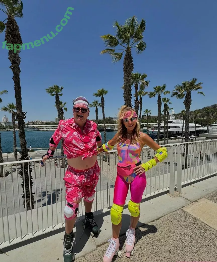 Amanda Holden nude photo #2086 (noholdenback)